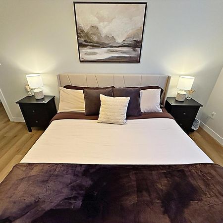 Downtown Suite King Beds,Long Stays,Disney+ Edmonton Exteriör bild