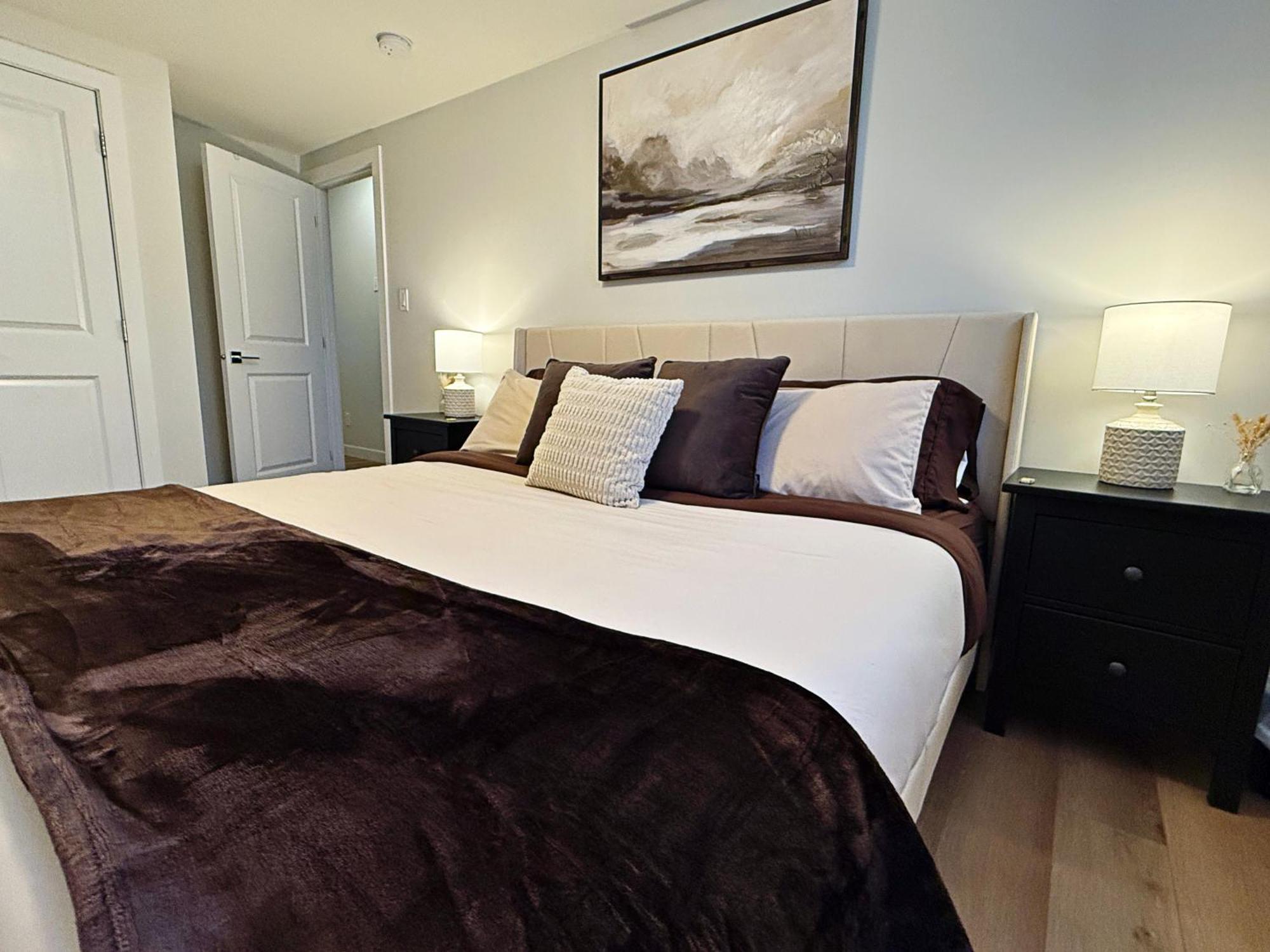 Downtown Suite King Beds,Long Stays,Disney+ Edmonton Exteriör bild